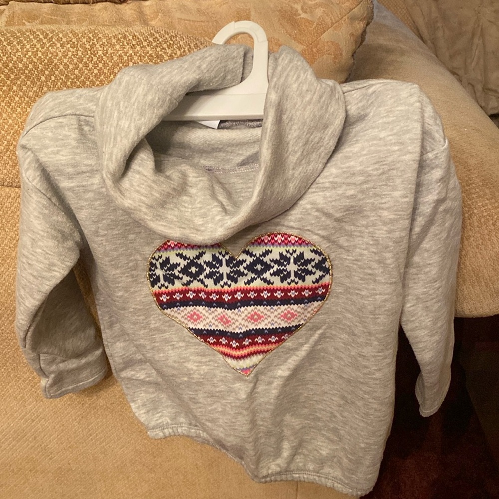 EUC GIRLS SWEATSHIRT